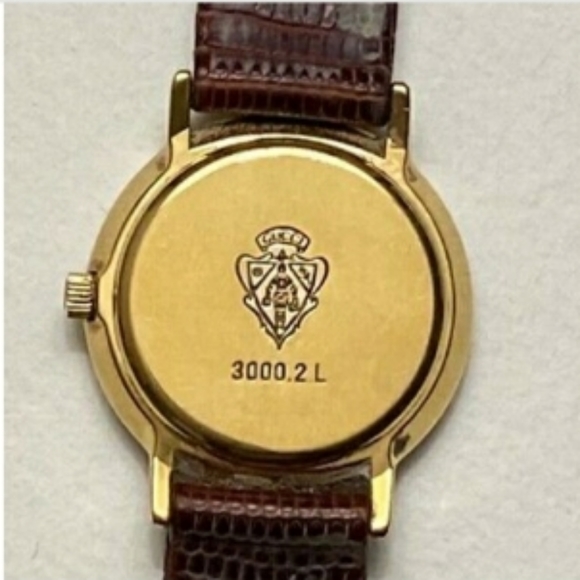 VGUC: Gucci 3000.2.L Women's Watch - Picture 2 of 3